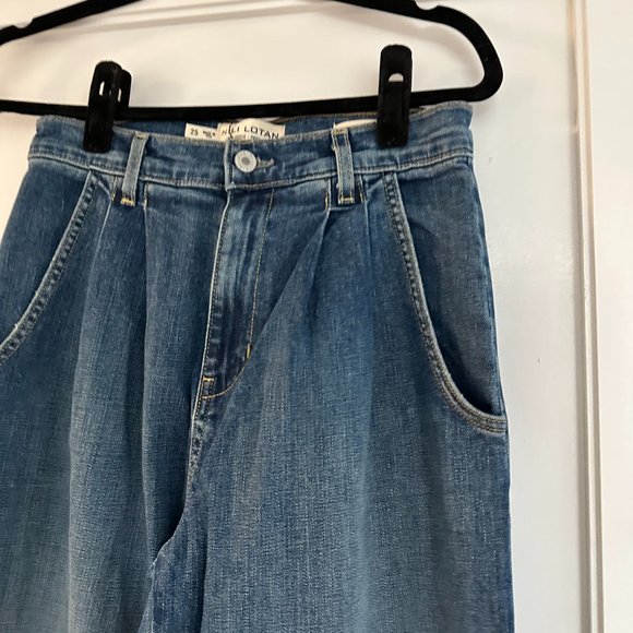 NWT Nili Lotan Flora Trouser Jeans Mid Rise Wide-leg Pleated Sz 25 Classic Wash - Picture 5 of 9